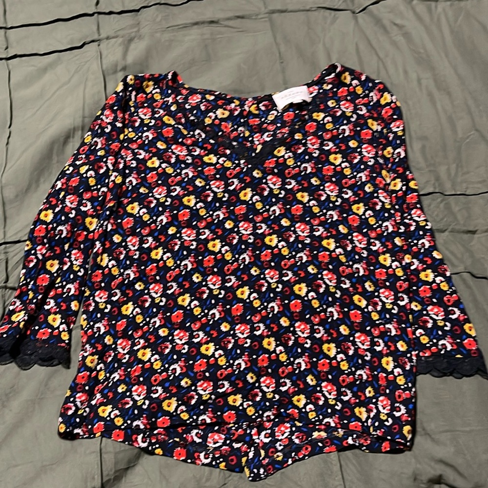 Sesane top just has small place to benefit but u can’t see it